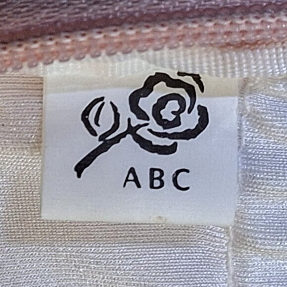 ABC Triangle Mastectomy Large Breast Form ZIPPERED TRAVEL CASE ONLY Pink - Picture 4 of 4